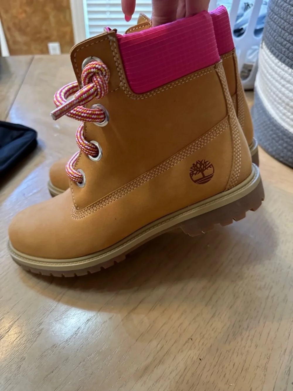 Timberland Wheat Nubuck Boot with Pink Collar and Multicolor Laces - Picture 4 of 5